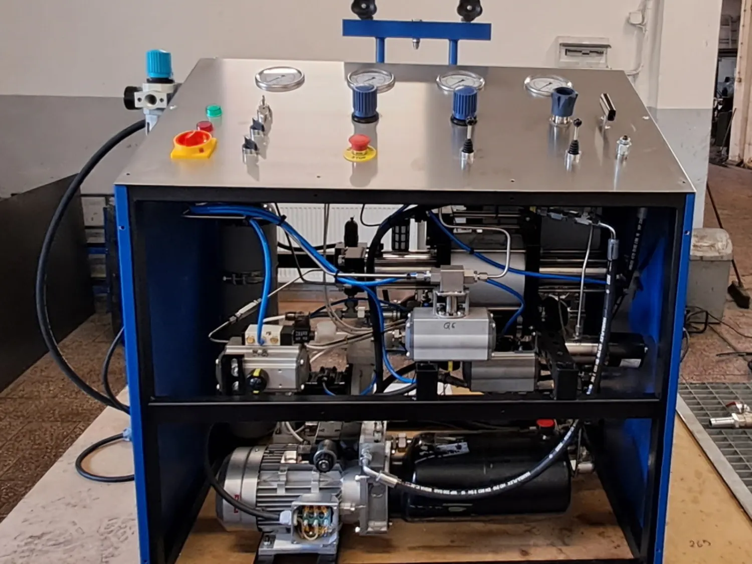 instalacje hydrauliczno-przemyslowe