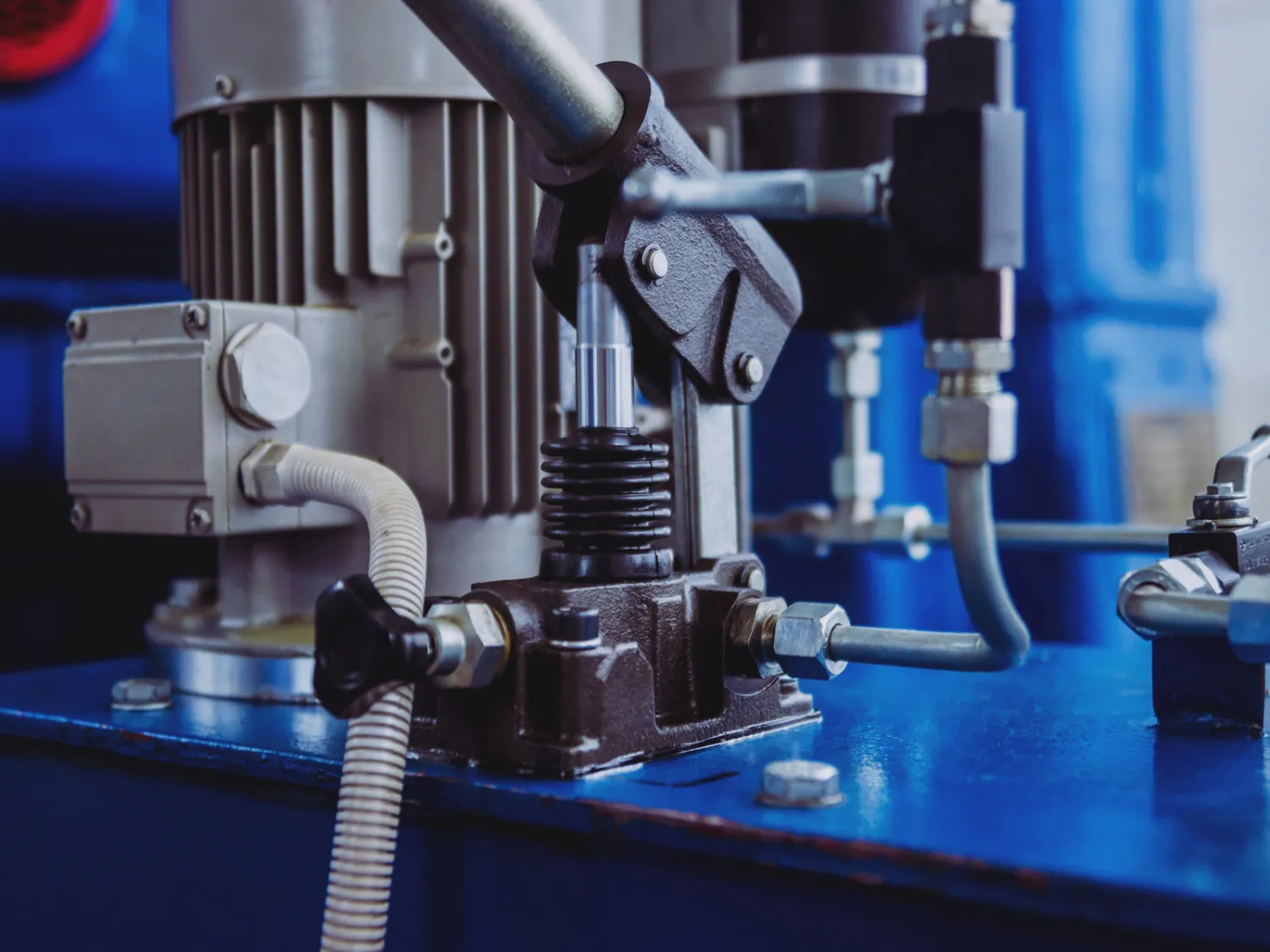 instalacje hydrauliczno-przemyslowe